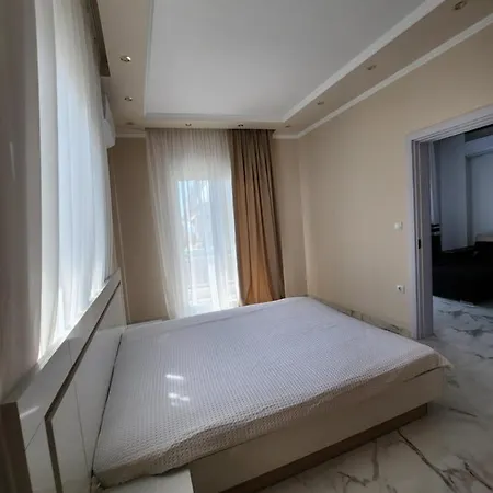 Black And White Кавала