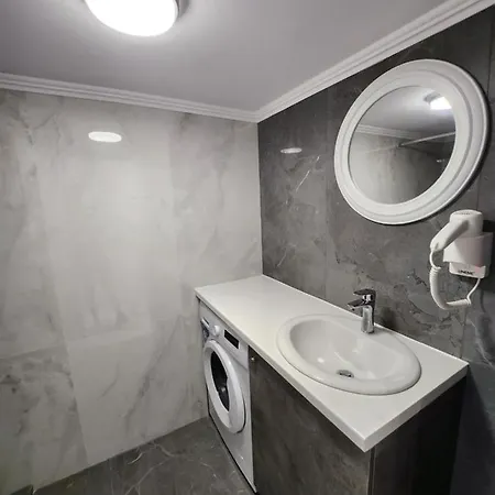 Black And White Кавала